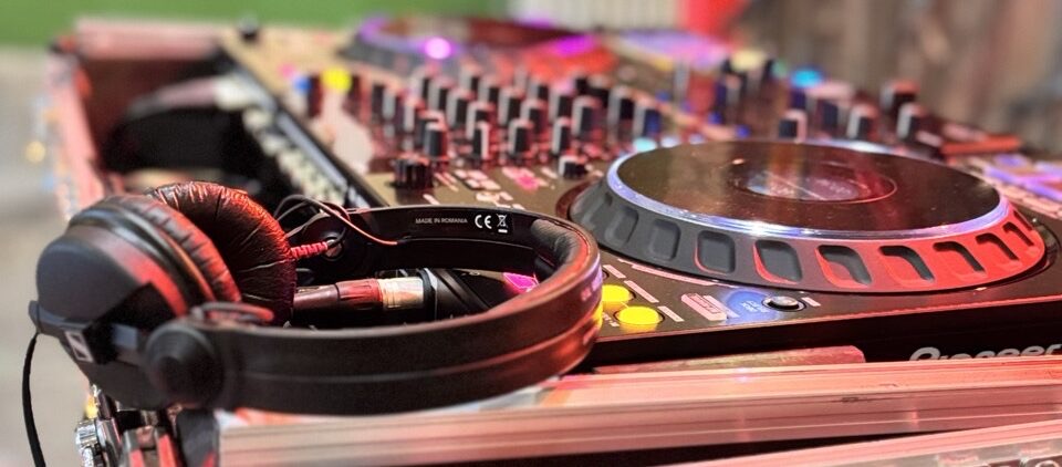 DJ Edouard – Panorama einer Feier